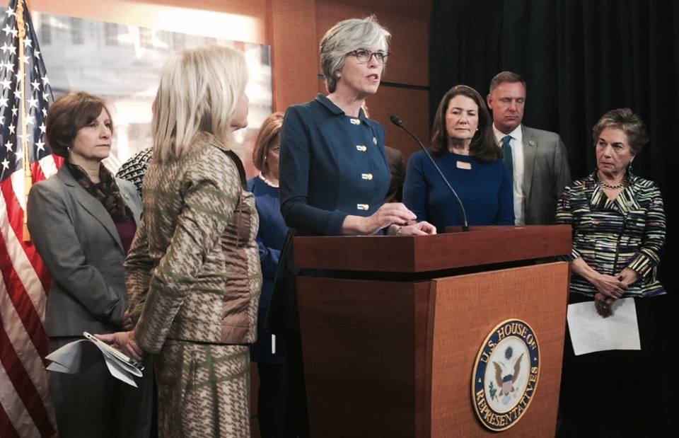 Clark, Mullin Urge E-prescriptions to Combat Opioid Overdoses